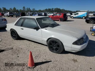 1989 Ford Mustang z VIN 1FABP40A3KF309892, wystawiony jako Copart lot #80858704 z przebiegiem 75 267 mil mil oraz Czysty tytuł • Clean title. Historia ofert i sprzedaży dostępna na DreamBid. Obrazek 4.
