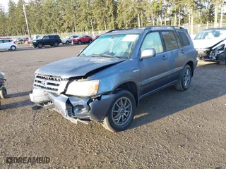 2004 Toyota Highlander with VIN JTEEP21A440053760, listed as a IAAI auction lot 41823810 with 212,971 mi miles. Bid and sale history available at carsss.com. Image 2.