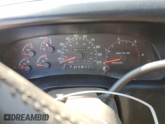 2001 Ford F-350 XL with VIN 1FTSW31F51EA66477, listed as a Copart auction lot 48676355 with 301,197 mi miles and Salvage title. Bid and sale history available at DreamBid. Image 9.