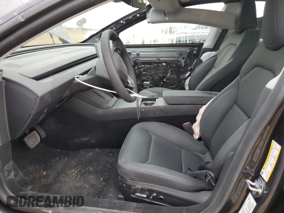 2025 Tesla Model 3 Long Range with VIN 5YJ3E1EA8SF920713, listed as a Copart auction lot 45182445 with 517 mi miles and Salvage title. Bid and sale history available at DreamBid. Image 7.