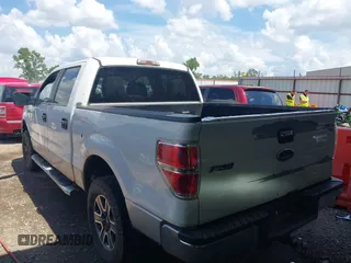 2010 Ford F-150 XL z VIN 1FTFW1EV8AKE64727, wystawiony jako IAAI lot #42569205 z przebiegiem 162 325 mil mil oraz . Historia ofert i sprzedaży dostępna na DreamBid. Obrazek 3.