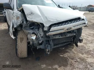 2003 Toyota 4Runner SR5 with VIN JTEZU14RX30015034, listed as a IAAI auction lot 41568724 with 194,647 mi miles. Bid and sale history available at carsss.com. Image 6.