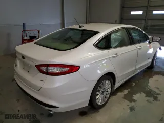 2016 Ford Fusion Energi SE Luxury with VIN 3FA6P0PU0GR322121, listed as a Copart auction lot 61249412 with 81,645 mi miles. Bid and sale history available at carsss.com. Image 4.