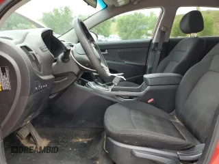2012 Kia Sportage LX z VIN KNDPBCA29C7253467, wystawiony jako Copart lot #62098675 z przebiegiem 102 629 mil mil oraz Szkoda całkowita • Salvage title. Historia ofert i sprzedaży dostępna na DreamBid. Obrazek 7.