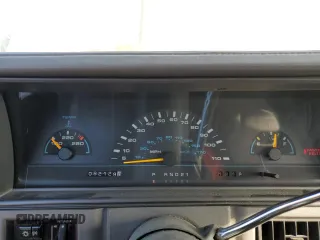 1993 Oldsmobile Cutlass Ciera S z VIN 1G3AG55N1P6333784, wystawiony jako Copart lot #44368645 z przebiegiem 82 129 mil mil oraz Czysty tytuł • Clean title. Historia ofert i sprzedaży dostępna na DreamBid. Obrazek 9.