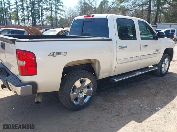 2009 Chevrolet Silverado 1500 LTZ with VIN 3GCEK33M99G156496, listed as a IAAI auction lot 41794538 with 138,829 mi miles. Bid and sale history available at carsss.com. Image 4.