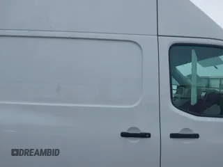 2021 Nissan NV Cargo SV z VIN 1N6BF0LY8MN809146, wystawiony jako IAAI lot #42005532 z przebiegiem 31 869 mil mil oraz . Historia ofert i sprzedaży dostępna na DreamBid. Obrazek 14.