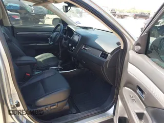 2020 Mitsubishi Outlander SE z VIN JA4AD3A30LZ029043, wystawiony jako IAAI lot #41976692 z przebiegiem 98 536 mil mil oraz . Historia ofert i sprzedaży dostępna na DreamBid. Obrazek 5.
