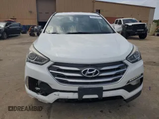 2018 Hyundai Santa Fe 2.4L z VIN 5NMZUDLB9JH095157, wystawiony jako Copart lot #53546725 z przebiegiem 128 840 mil mil oraz Szkoda całkowita • Salvage title. Historia ofert i sprzedaży dostępna na DreamBid. Obrazek 5.