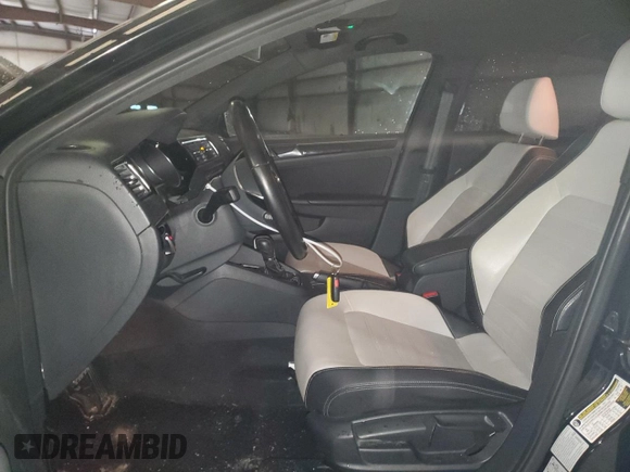 2015 Volkswagen Jetta SE with VIN 3VWD17AJ0FM211443, listed as a Copart auction lot 56900945 with 68,581 mi miles and Salvage title. Bid and sale history available at DreamBid. Image 7.