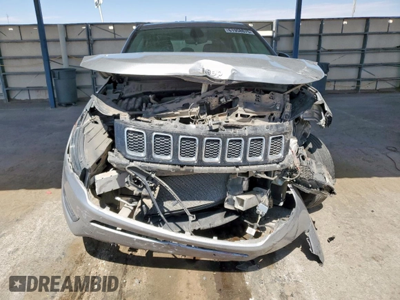 2020 Jeep Compass Sport z VIN 3C4NJDAB4LT174073, wystawiony jako Copart lot #61958075 z przebiegiem 105 000 mil mil oraz Szkoda całkowita • Salvage title. Historia ofert i sprzedaży dostępna na DreamBid. Obrazek 5.