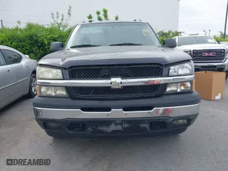 2005 Chevrolet Avalanche LS with VIN 3GNEC12Z55G210554, listed as a IAAI auction lot 41980836 with 269,125 mi miles. Bid and sale history available at carsss.com. Image 6.