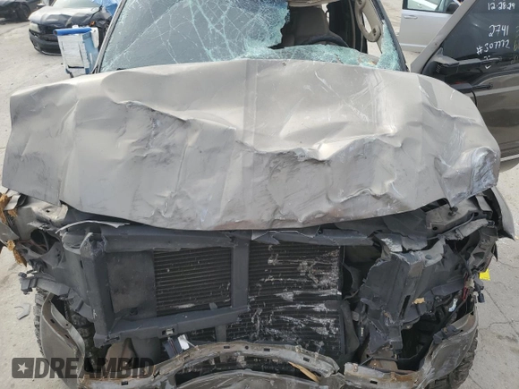 2005 Ford Excursion Limited с VIN 1FMNU43S15ED42741, выставлен на аукционе Copart как лот 43897955 с пробегом Не указан миль и Списание • Salvage title. История ставок и продаж доступна на DreamBid. Изображение 12.