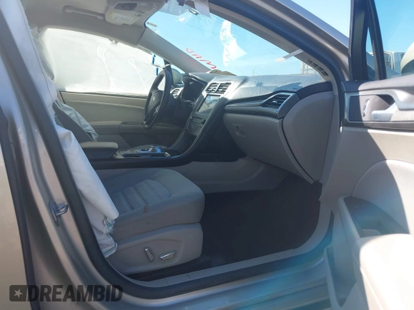 2018 Ford Fusion SE with VIN 3FA6P0H77JR190121, listed as a IAAI auction lot 41866610 with 156,553 mi miles. Bid and sale history available at carsss.com. Image 5.