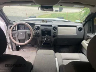 2010 Ford F-150 XL z VIN 1FTEW1E84AFD59603, wystawiony jako Copart lot #66653855 z przebiegiem 139 109 mil mil oraz Czysty tytuł • Clean title. Historia ofert i sprzedaży dostępna na DreamBid. Obrazek 9.