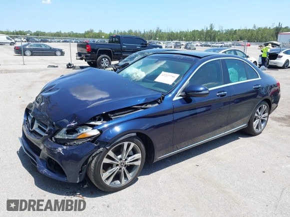 2017 Mercedes-Benz C 300 z VIN 55SWF4JB0HU219942, wystawiony jako IAAI lot #42227791 z przebiegiem 42 498 mil mil oraz . Historia ofert i sprzedaży dostępna na DreamBid. Obrazek 2.