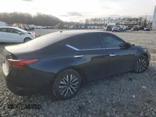 2024 Nissan Altima SV with VIN 1N4BL4DV3RN393964, listed as a Copart auction lot 47564785 with 24,001 mi miles and Salvage Title. Bid and sale history available at DreamBid. Image 3.