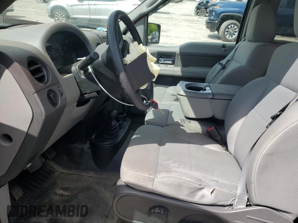 2008 Ford F-150 STX z VIN 1FTRX14W38FB37563, wystawiony jako Copart lot #56236475 z przebiegiem 185 648 mil mil oraz Szkoda całkowita • Salvage title. Historia ofert i sprzedaży dostępna na DreamBid. Obrazek 7.