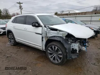 2021 Volkswagen Atlas SEL Premium R-Line with VIN 1V2FE2CA2MC206046, listed as a Copart auction lot 44449843 with 13,805 mi miles and Salvage title. Bid and sale history available at DreamBid. Image 4.