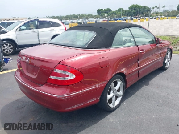2005 Mercedes-Benz CLK 320 z VIN WDBTK65G05T040423, wystawiony jako IAAI lot #42645524 z przebiegiem 87 894 mil mil oraz . Historia ofert i sprzedaży dostępna na DreamBid. Obrazek 4.