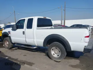 2008 Ford Super Duty F-250 SRW XL with VIN 1FTSX21R08EE25570, listed as a IAAI auction lot 41602856 with 113,322 mi miles. Bid and sale history available at carsss.com. Image 14.