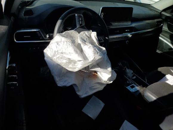 2022 Kia Telluride LX with VIN 5XYP2DHC1NG252839, listed as a Copart auction lot 47855235 with 38,819 mi miles and Salvage Title. Bid and sale history available at DreamBid. Image 8.