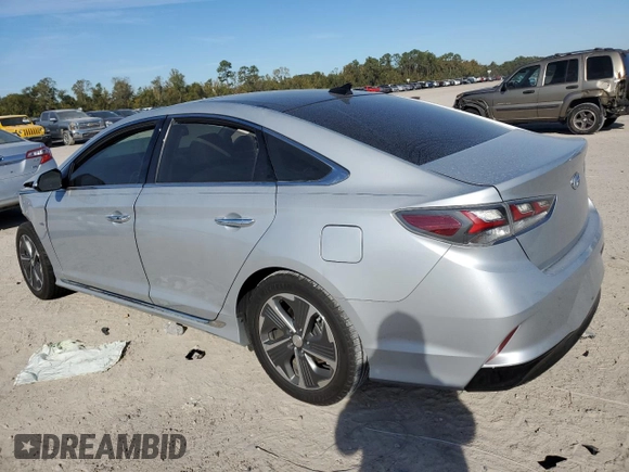 2018 Hyundai Sonata Hybrid Limited with VIN KMHE34L37JA082830, listed as a Copart auction lot 82709864 with 117,884 mi miles and Salvage Title. Bid and sale history available at carsss.com. Image 2.