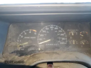 1995 Chevrolet Suburban z VIN 1GNFK16K9SJ333918, wystawiony jako Copart lot #46665205 z przebiegiem 208 395 mil mil oraz Czysty tytuł • Clean title. Historia ofert i sprzedaży dostępna na DreamBid. Obrazek 9.