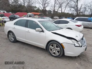 2011 Mercury Milan with VIN 3MEHM0HAXBR600952, listed as a IAAI auction lot 41381502 with 224,045 mi miles. Bid and sale history available at carsss.com. Image 1.