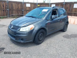 2010 Suzuki SX4 z VIN JS2YB5A34A6301894, wystawiony jako IAAI lot #42417056 z przebiegiem 211 791 mil mil oraz . Historia ofert i sprzedaży dostępna na DreamBid. Obrazek 2.