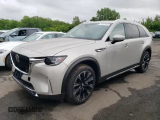 2025 Mazda CX-90 Premium Plus z VIN JM3KKEHA4S1208142, wystawiony jako Copart lot #56283165 z przebiegiem 1581 mil mil oraz Szkody całkowita. Historia ofert i sprzedaży dostępna na DreamBid. Obrazek 1.