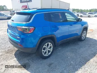 2024 Jeep Compass Latitude with VIN 3C4NJDBN8RT119496, listed as a IAAI auction lot 42608637 with 32,417 mi miles and . Bid and sale history available at DreamBid. Image 4.