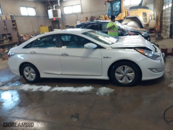 2014 Hyundai Sonata Hybrid with VIN KMHEC4A42EA117405, listed as a IAAI auction lot 41157185 with 74,225 mi miles. Bid and sale history available at carsss.com. Image 12.