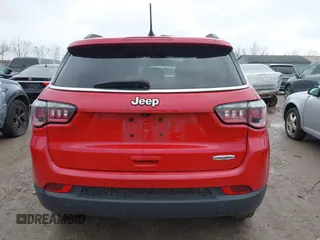 2017 Jeep Compass Latitude with VIN 3C4NJCBB4HT653125, listed as a IAAI auction lot 42006468 with Not provided miles and . Bid and sale history available at DreamBid. Image 17.
