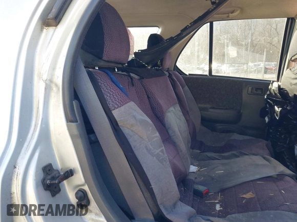 2001 Isuzu Rodeo S with VIN 4S2DM58W414351245, listed as a IAAI auction lot 41339632 with 149,543 mi miles and . Bid and sale history available at DreamBid. Image 8.