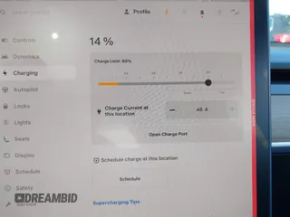 2022 Tesla Model 3 Long Range z VIN 5YJ3E1EB2NF183893, wystawiony jako IAAI lot #42130396 z przebiegiem 25 552 mil mil oraz . Historia ofert i sprzedaży dostępna na DreamBid. Obrazek 17.