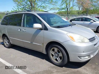 2005 Toyota Sienna XLE with VIN 5TDZA22C45S276838, listed as a IAAI auction lot 42149942 with 242,598 mi miles and . Bid and sale history available at carsss.com. Image 6.