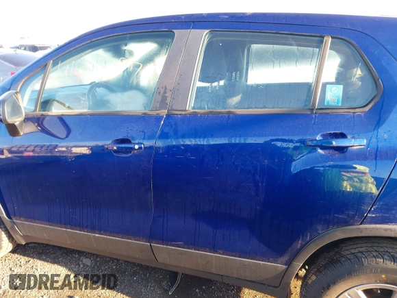 2017 Chevrolet Trax LS with VIN 3GNCJNSB3HL131659, listed as a IAAI auction lot 41892397 with 124,003 mi miles. Bid and sale history available at carsss.com. Image 14.