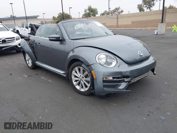 2018 Volkswagen Beetle S z VIN 3VW5DAAT3JM506023, wystawiony jako IAAI lot #42414886 z przebiegiem 33 424 mil mil oraz . Historia ofert i sprzedaży dostępna na DreamBid. Obrazek 1.