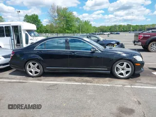 2008 Mercedes-Benz S 5.5L V8 with VIN WDDNG86X58A185159, listed as a IAAI auction lot 42221426 with 186,516 mi miles. Bid and sale history available at carsss.com. Image 13.