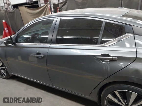 2022 Nissan Altima SR z VIN 1N4BL4CV8NN414447, wystawiony jako IAAI lot #42047746 z przebiegiem 52 389 mil mil oraz . Historia ofert i sprzedaży dostępna na DreamBid. Obrazek 14.