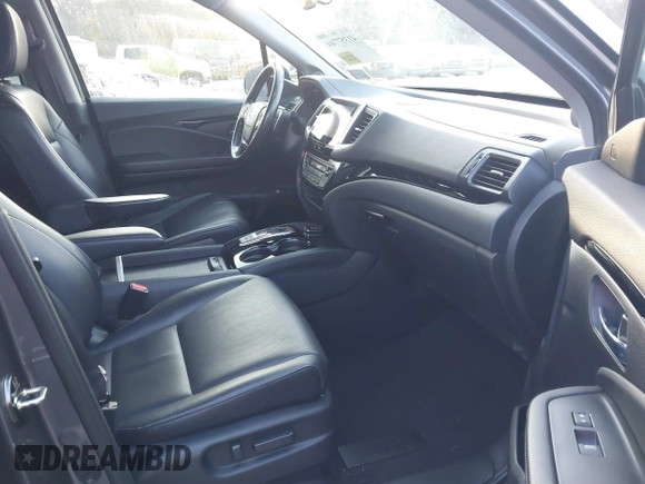 2020 Honda Ridgeline RTL-E with VIN 5FPYK3F70LB008292, listed as a IAAI auction lot 41357744 with 81,961 mi miles and . Bid and sale history available at DreamBid. Image 5.