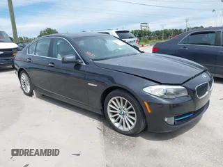 2013 BMW 5 Series 535i xDrive z VIN WBAFU7C5XDDU74578, wystawiony jako IAAI lot #42813188 z przebiegiem 128 189 mil mil oraz . Historia ofert i sprzedaży dostępna na DreamBid. Obrazek 1.