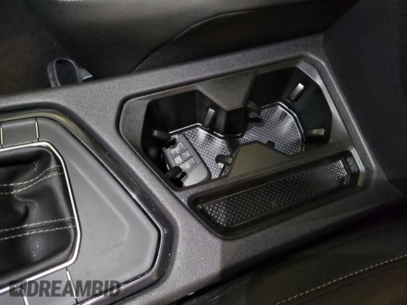2024 Volkswagen Tiguan SE с VIN 3VV3B7AX8RM082650, выставлен на аукционе IAAI как лот 42853001 с пробегом 19 677 миль миль и . История ставок и продаж доступна на DreamBid. Изображение 7.
