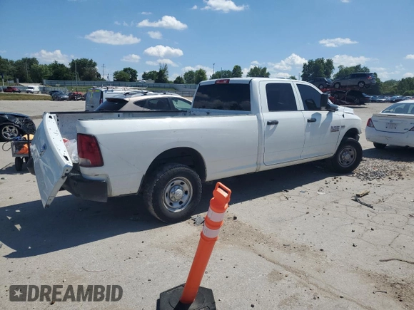 2017 Ram 2500 Tradesman z VIN 3C6TR4HT8HG578001, wystawiony jako Copart lot #62586865 z przebiegiem 261 103 mil mil oraz Szkoda całkowita • Salvage title. Historia ofert i sprzedaży dostępna na DreamBid. Obrazek 3.