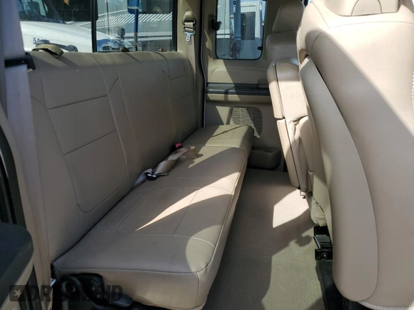 2005 Ford F-350 XL с VIN 1FTWX33P65EA82889, выставлен на аукционе Copart как лот 87628925 с пробегом 202 718 миль миль и Списание • Salvage title. История ставок и продаж доступна на DreamBid. Изображение 10.