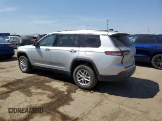 2023 Jeep Grand Cherokee Laredo z VIN 1C4RJKAG5P8821179, wystawiony jako Copart lot #54666005 z przebiegiem 13 225 mil mil oraz Szkoda całkowita • Salvage title. Historia ofert i sprzedaży dostępna na DreamBid. Obrazek 2.