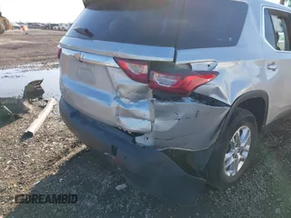 2020 Chevrolet Traverse LS z VIN 1GNERFKW8LJ183878, wystawiony jako IAAI lot #41719712 z przebiegiem 76 165 mil mil oraz . Historia ofert i sprzedaży dostępna na DreamBid. Obrazek 6.