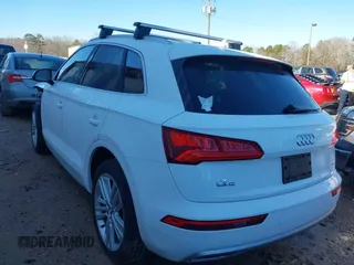 2020 Audi Q5 Premium Plus with VIN WA1BNAFY0L2014027, listed as a IAAI auction lot 41199263 with 30,430 mi miles. Bid and sale history available at carsss.com. Image 3.