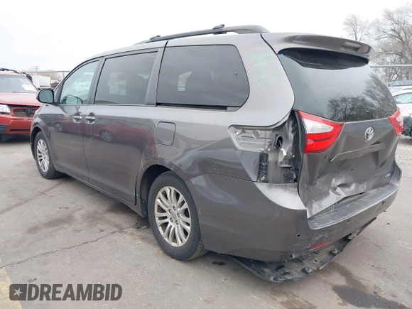2015 Toyota Sienna XLE with VIN 5TDYK3DC6FS672329, listed as a IAAI auction lot 41908974 with 117,950 mi miles. Bid and sale history available at carsss.com. Image 3.
